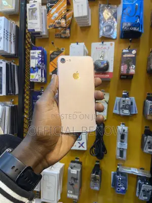 Apple iPhone 7 32 GB Gold