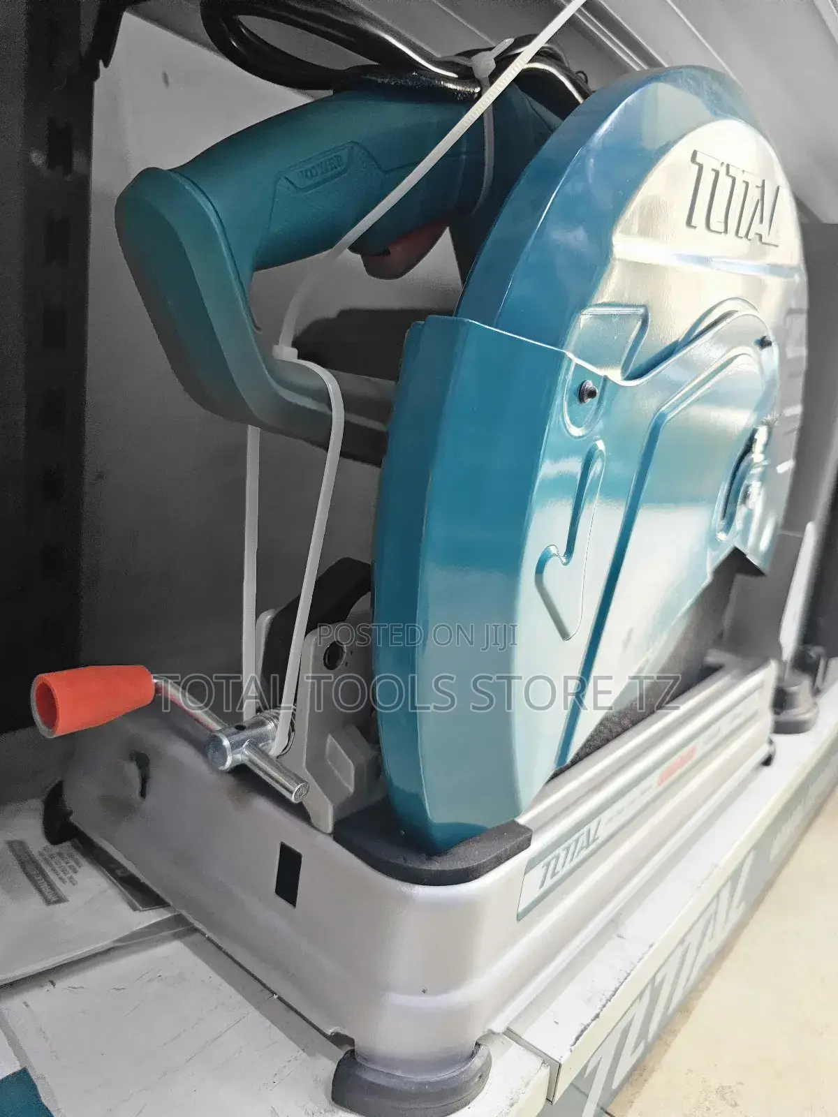 Total Cut Off Saw 2400w