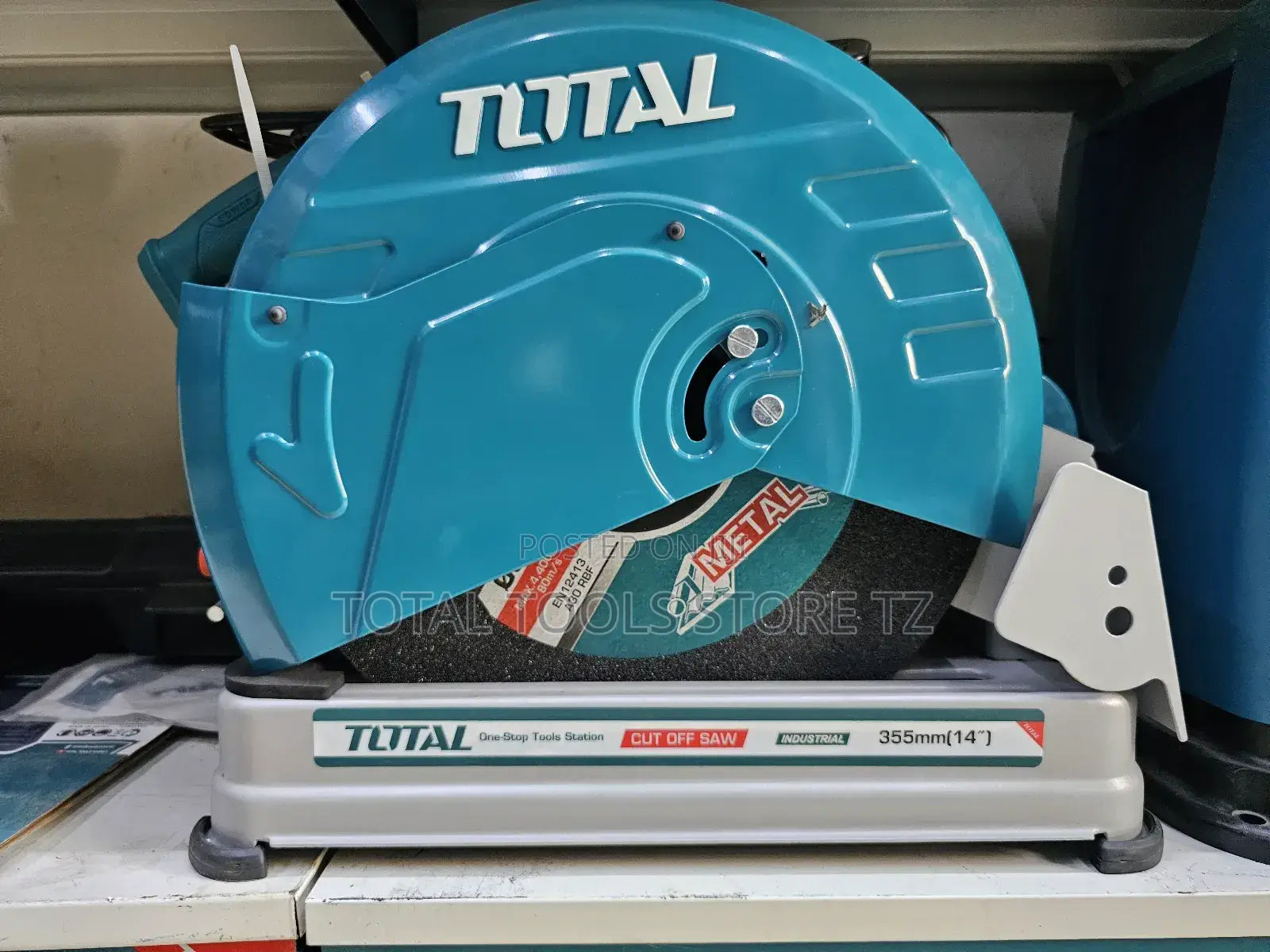 Total Cut Off Saw 2400w