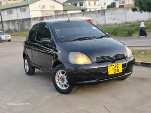 Toyota Vitz 2004 Black