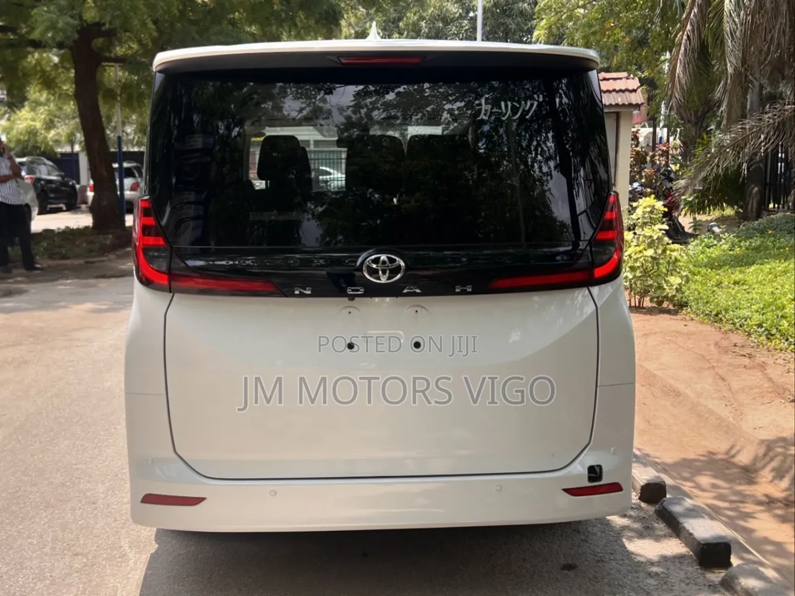 Toyota Noah 2023 White