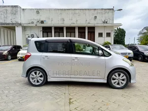 Toyota Ractis 1.5 AWD 2007 Silver