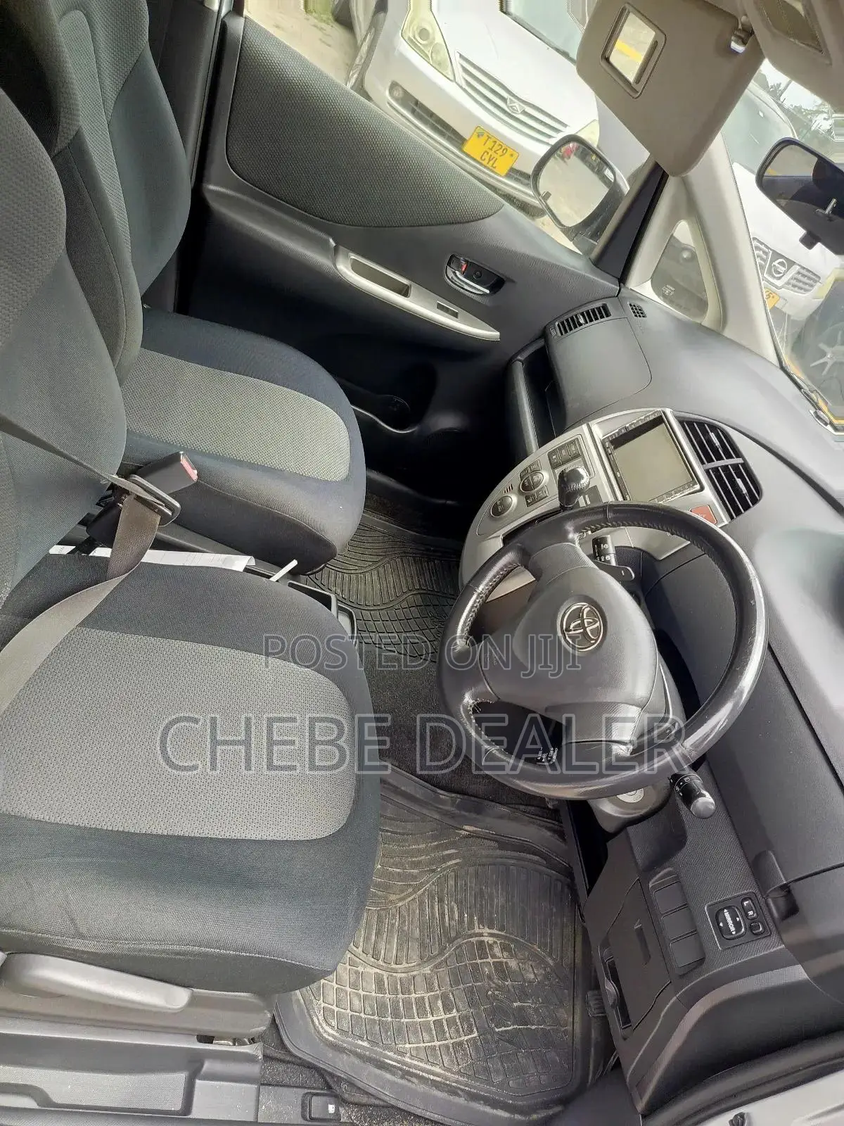 Toyota Ractis 1.5 AWD 2007 Silver