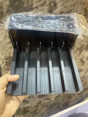 A Five-Bay SATA Hard Drive Duplicator