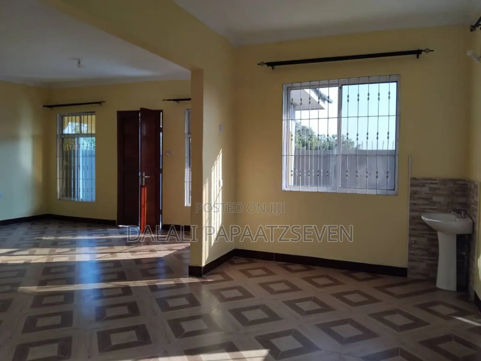 3bdrm House in Dalalipapaatzseven, Kinondoni for rent