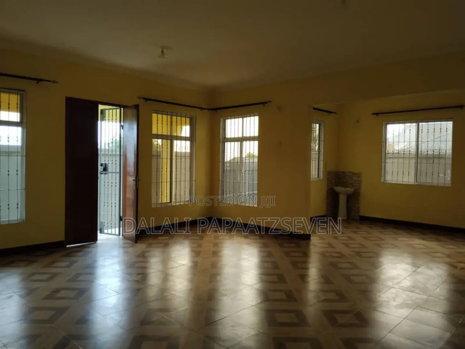 3bdrm House in Dalalipapaatzseven, Kinondoni for rent