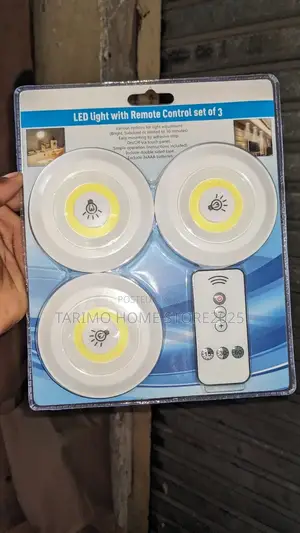 Taa Za KUWEKA Kwenye Kabata Ziko Tatu Ni WHITE  ZOTE