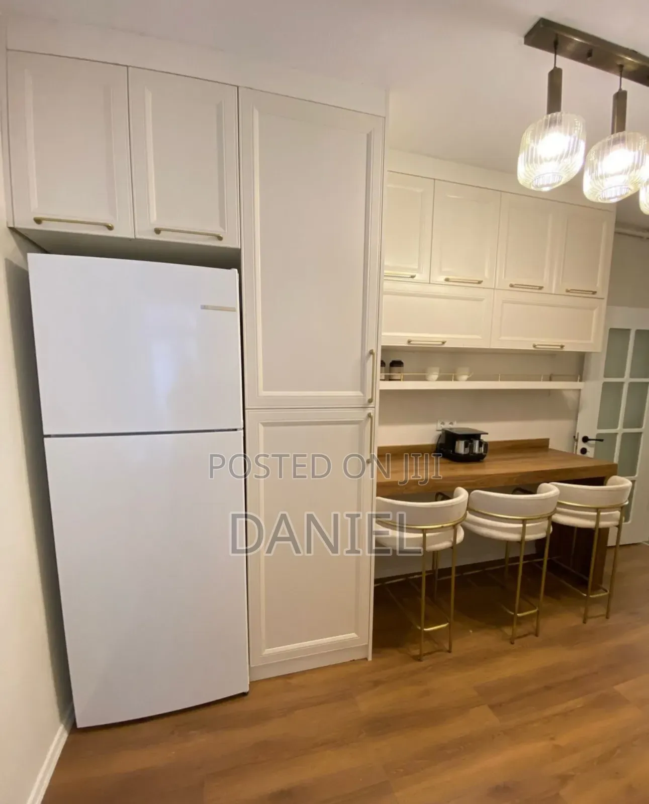 Kitchen Set Full Na Viti Vyake Rangi Nyeupe