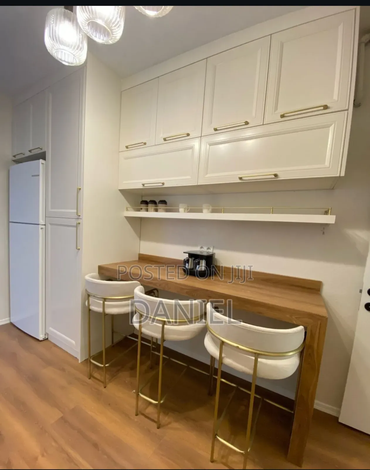Kitchen Set Full Na Viti Vyake Rangi Nyeupe