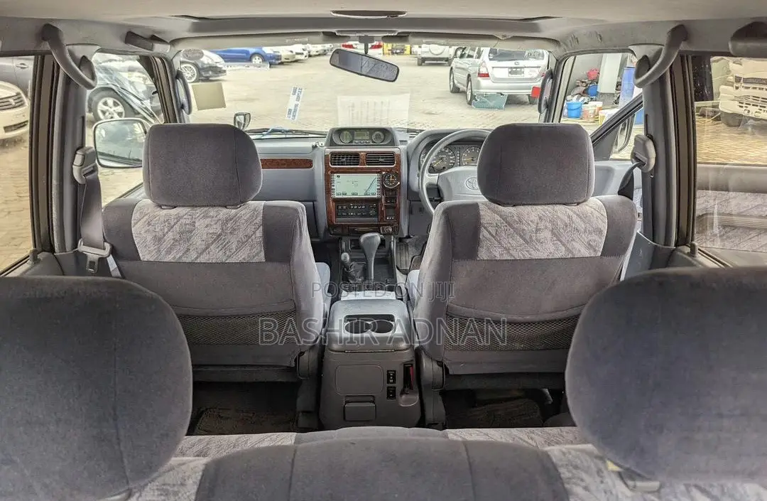 Toyota Land Cruiser Prado 2.7 16V 5dr 2000 Silver