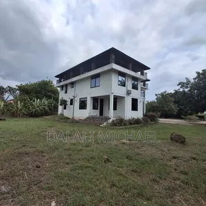 5bdrm Mansion in Kigamboni for sale