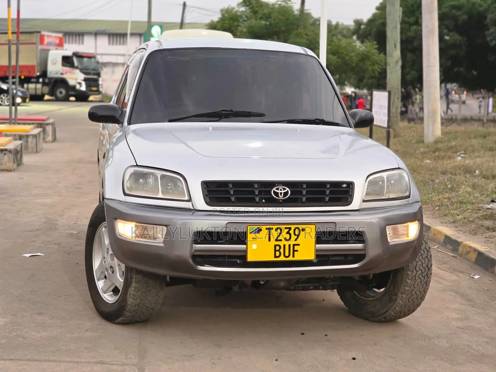 Toyota RAV4 2000 Silver