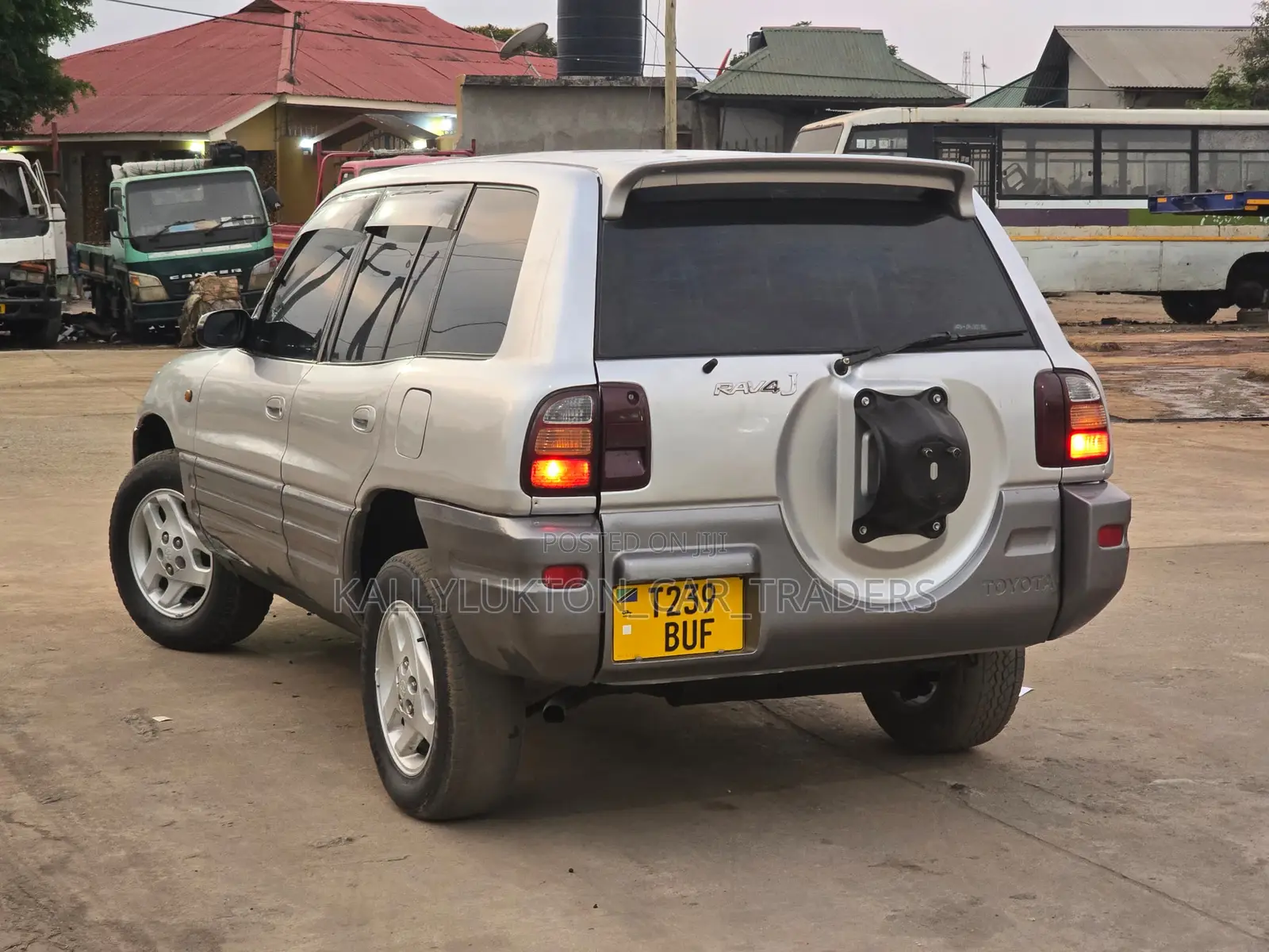 Toyota RAV4 2000 Silver