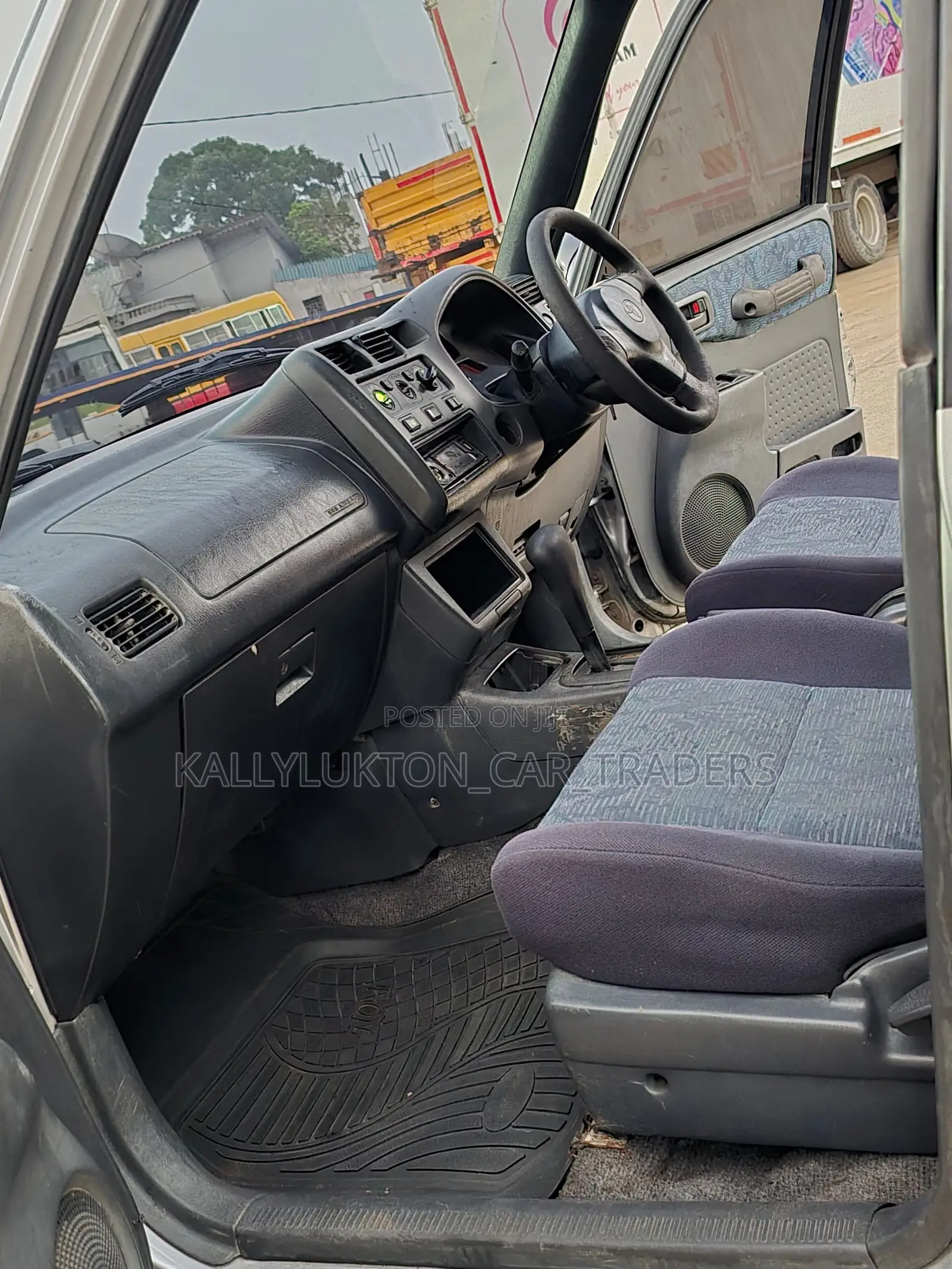 Toyota RAV4 2000 Silver
