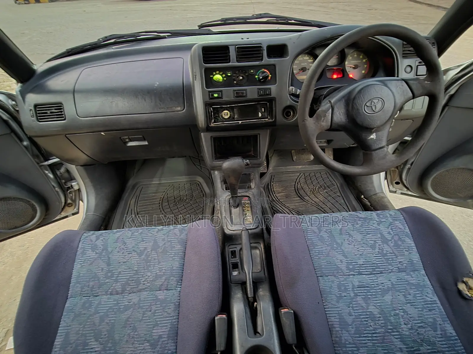 Toyota RAV4 2000 Silver