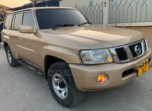 Nissan Patrol 2008 Gold