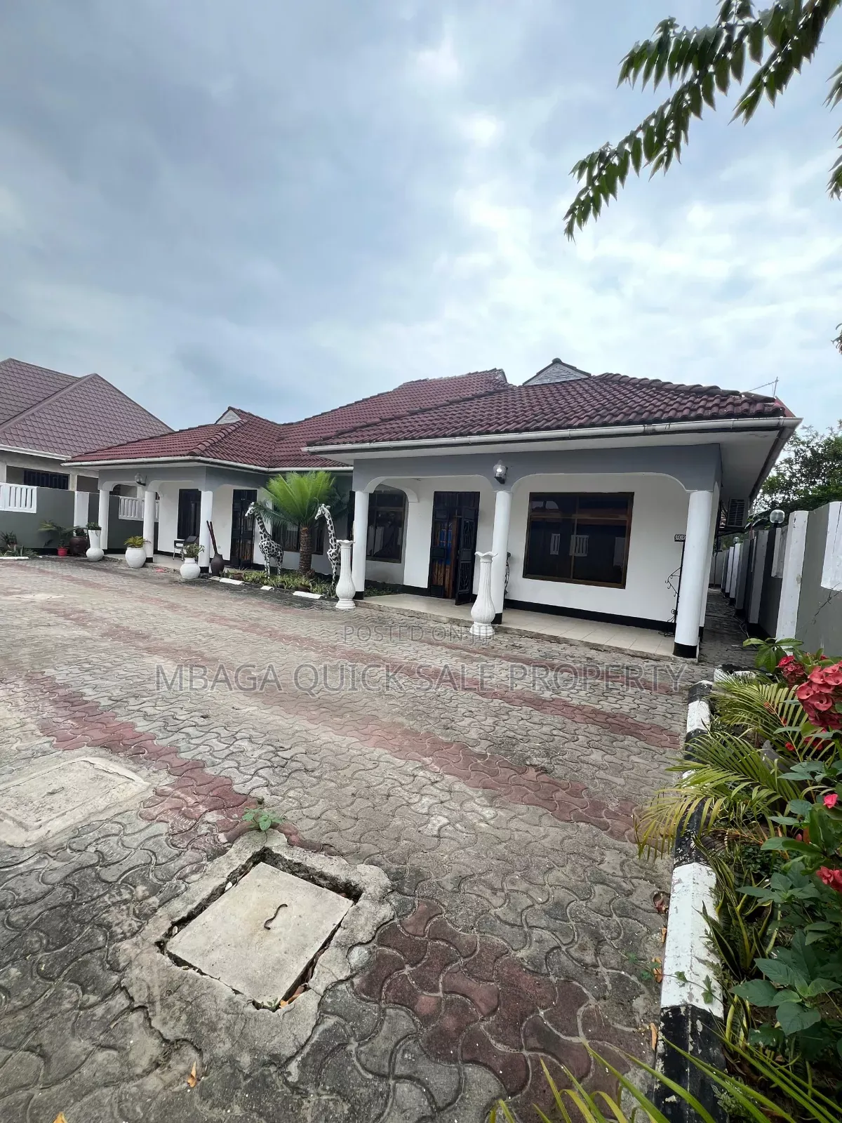 3bdrm Apartment in Bahari Beach, Mbezi for rent