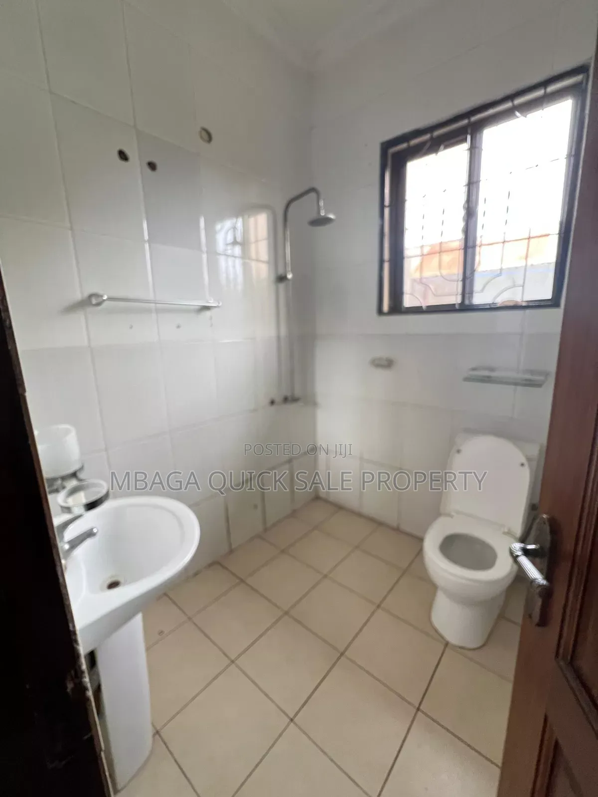 3bdrm Apartment in Bahari Beach, Mbezi for rent