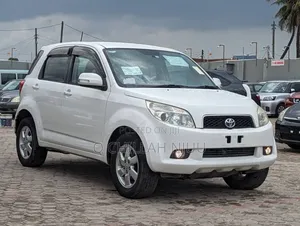 Toyota Rush 2010 White