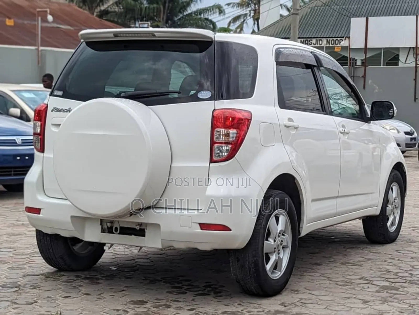 Toyota Rush 2010 White