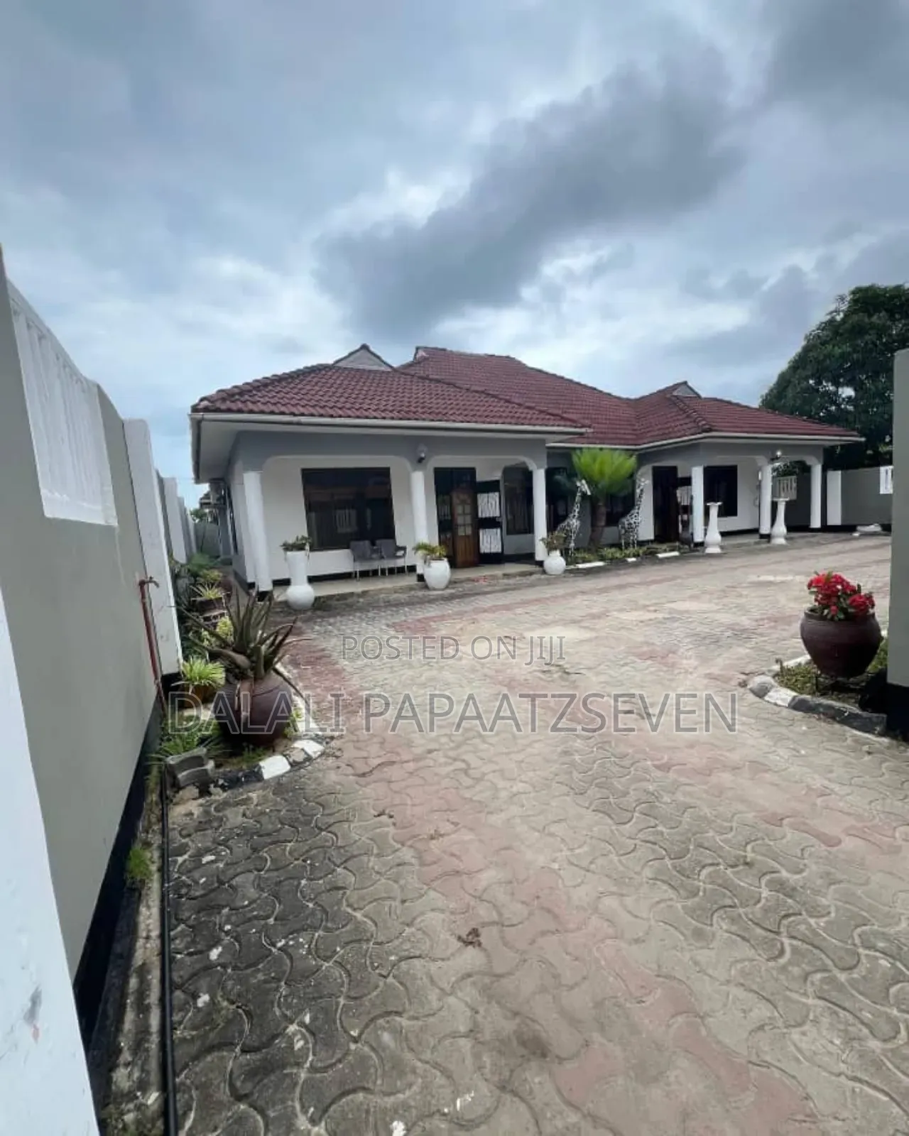 3bdrm Apartment in Dalalipapaatzseven, Kinondoni for rent