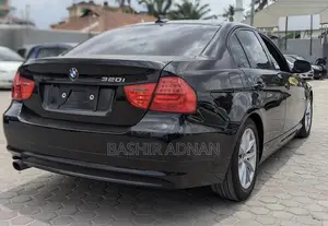 BMW 3 Series 320i RWD 2010 Matt Black