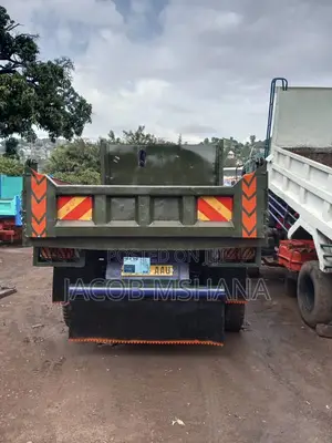 Fuso Tipa Engine 17