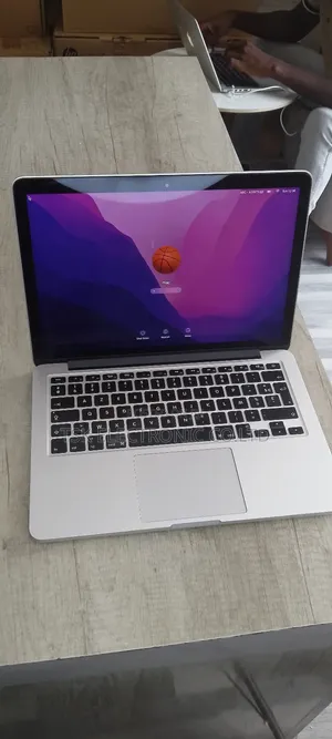 Laptop Apple MacBook Pro 2015 16GB Intel Core I5 SSD 512GB