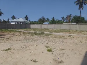 3bdrm House in Dalalipapaatzseven, Kinondoni for sale