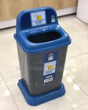 Plastic Recycling Bin Kitchen Trash Can With Lid