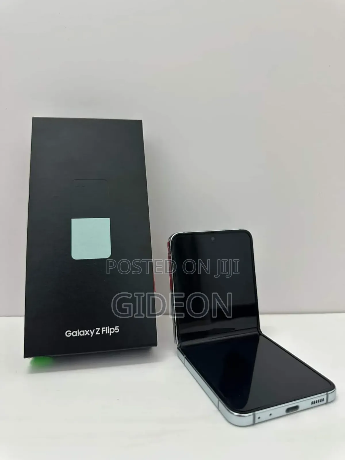 New Samsung Galaxy Z Flip5 256 GB Black