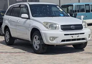 Toyota RAV4 2005 White