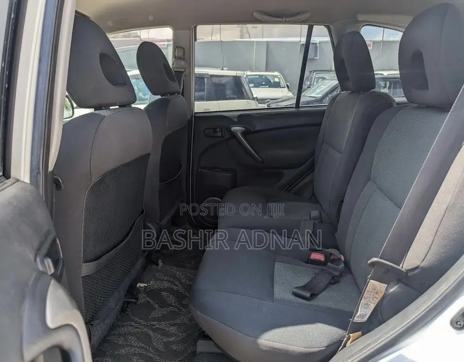 Toyota RAV4 2005 White