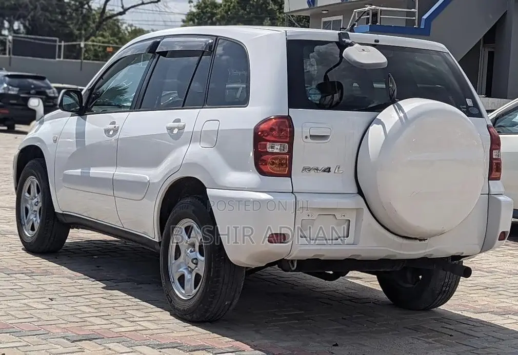 Toyota RAV4 2005 White