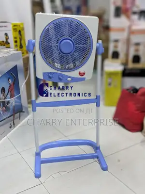 CHANGLI CROWN BOX Fan With Stand 
Size :- 12"