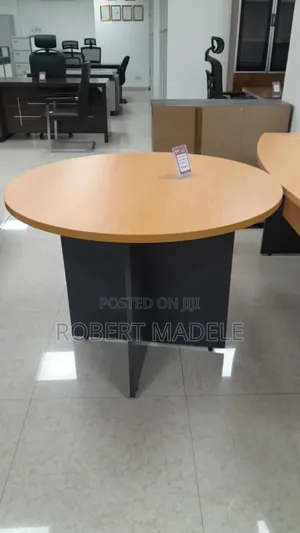 Round Table