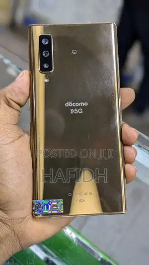 Fujitsu Arrows NX9 F-52A 128 GB Gold