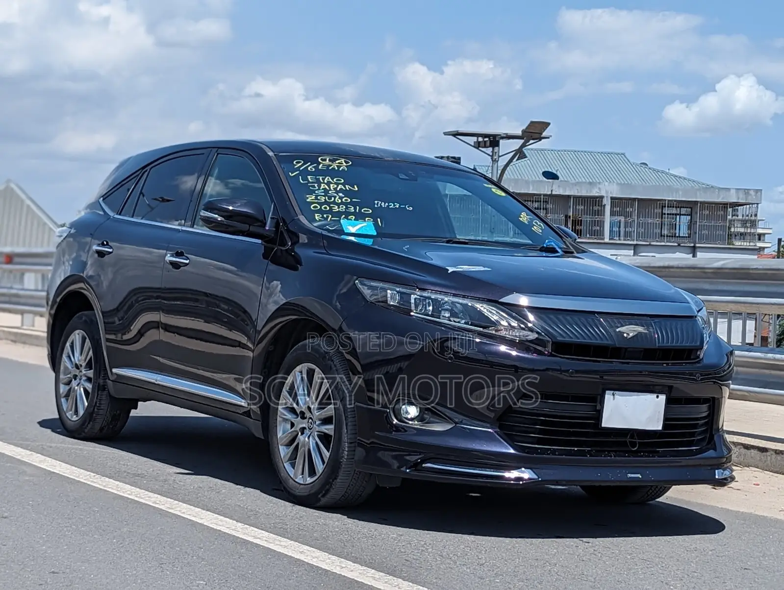 Toyota Harrier 2014