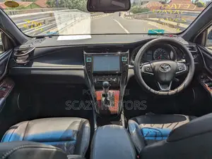 Toyota Harrier 2014