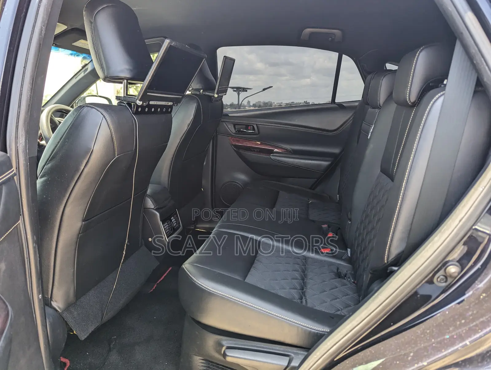 Toyota Harrier 2014