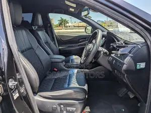 Toyota Harrier 2014