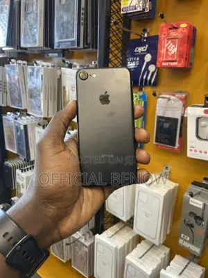 Apple iPhone 7 128 GB Black