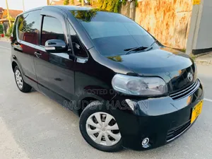 Toyota Porte 2006 Black
