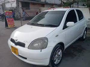 Toyota Vitz 2003 White