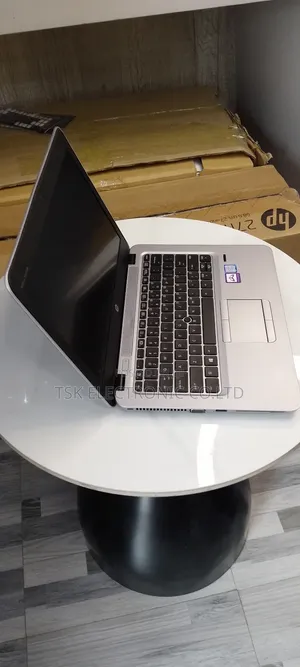 Laptop HP EliteBook 820 G4 8GB Intel Core I5 SSD 256GB