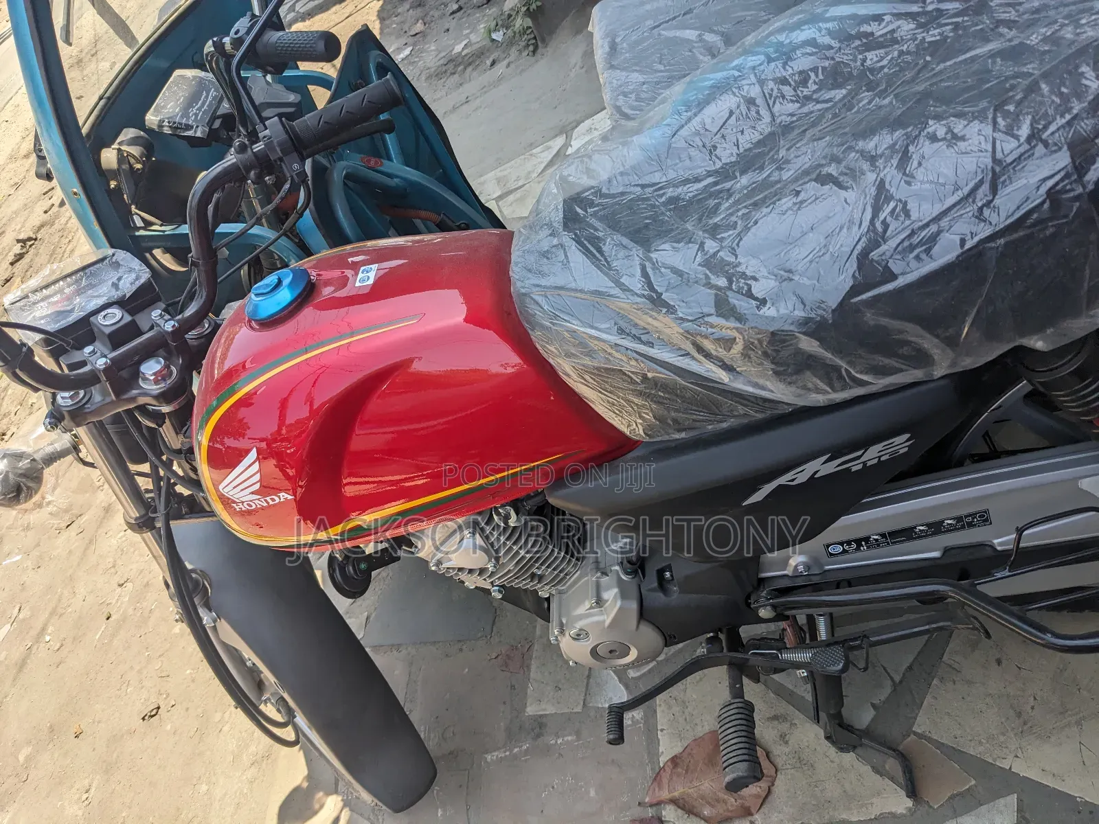 New Honda CB 2024 Red