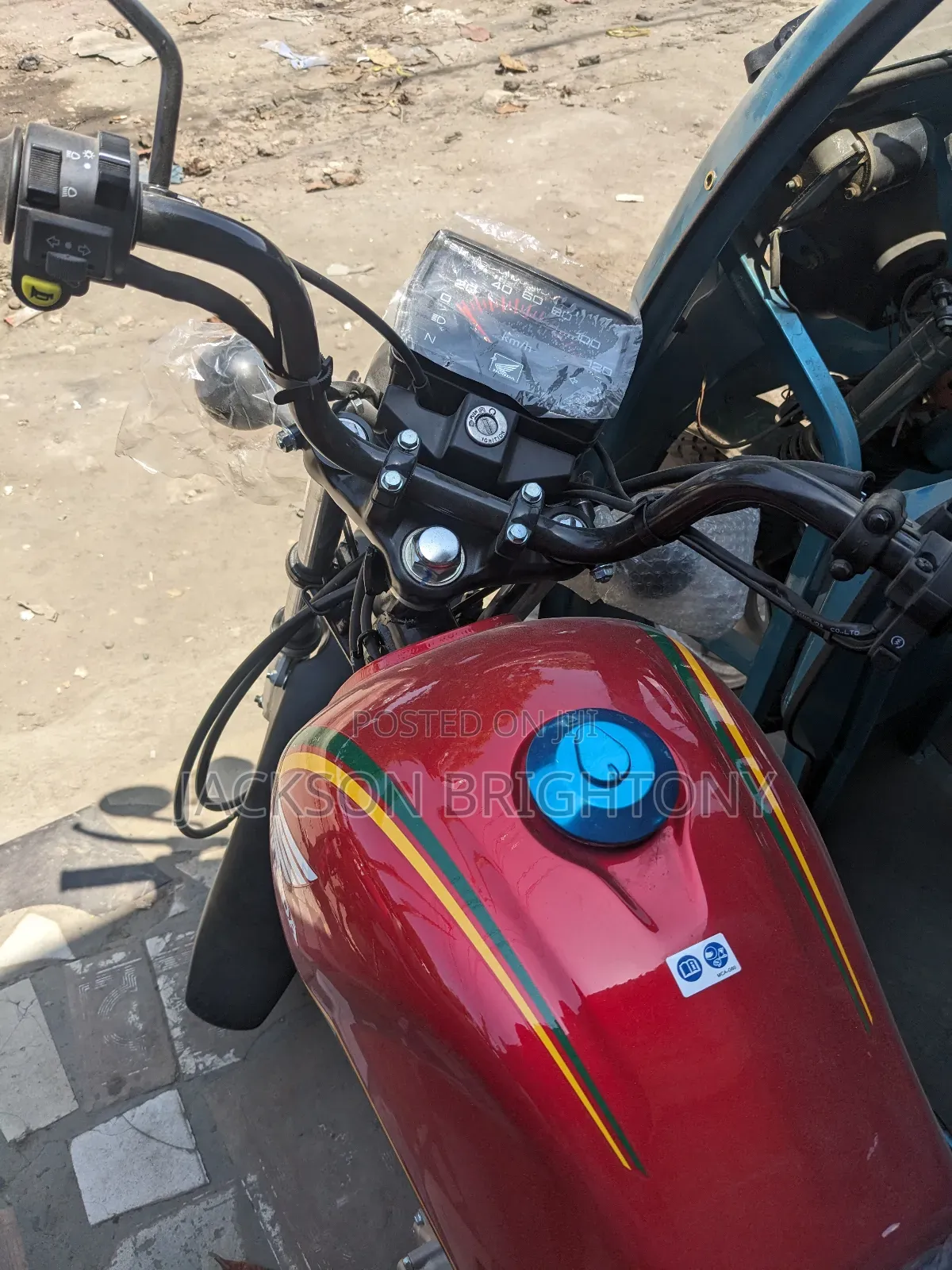 New Honda CB 2024 Red