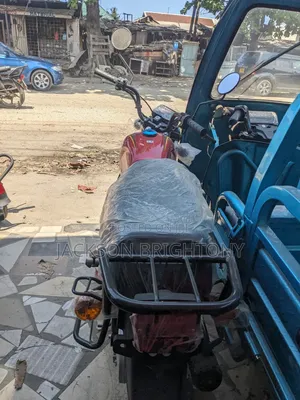 New Honda CB 2024 Red