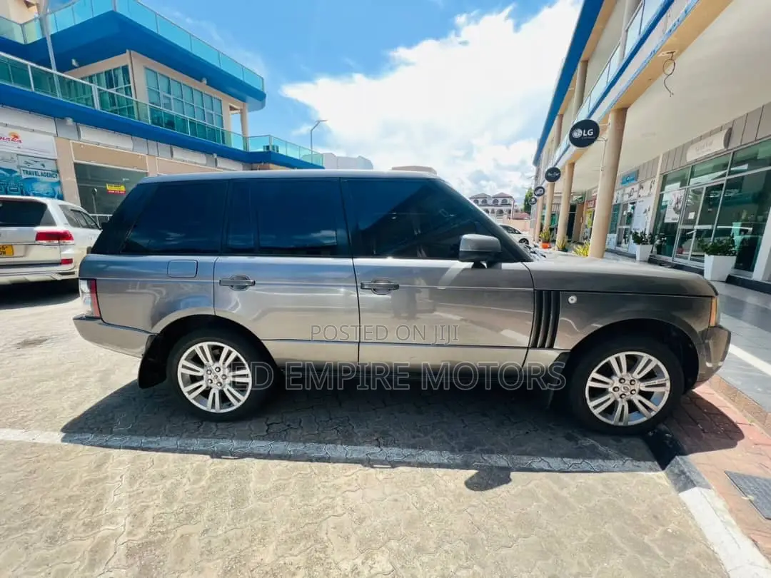 Land Rover Range Rover Vogue 2010 Silver