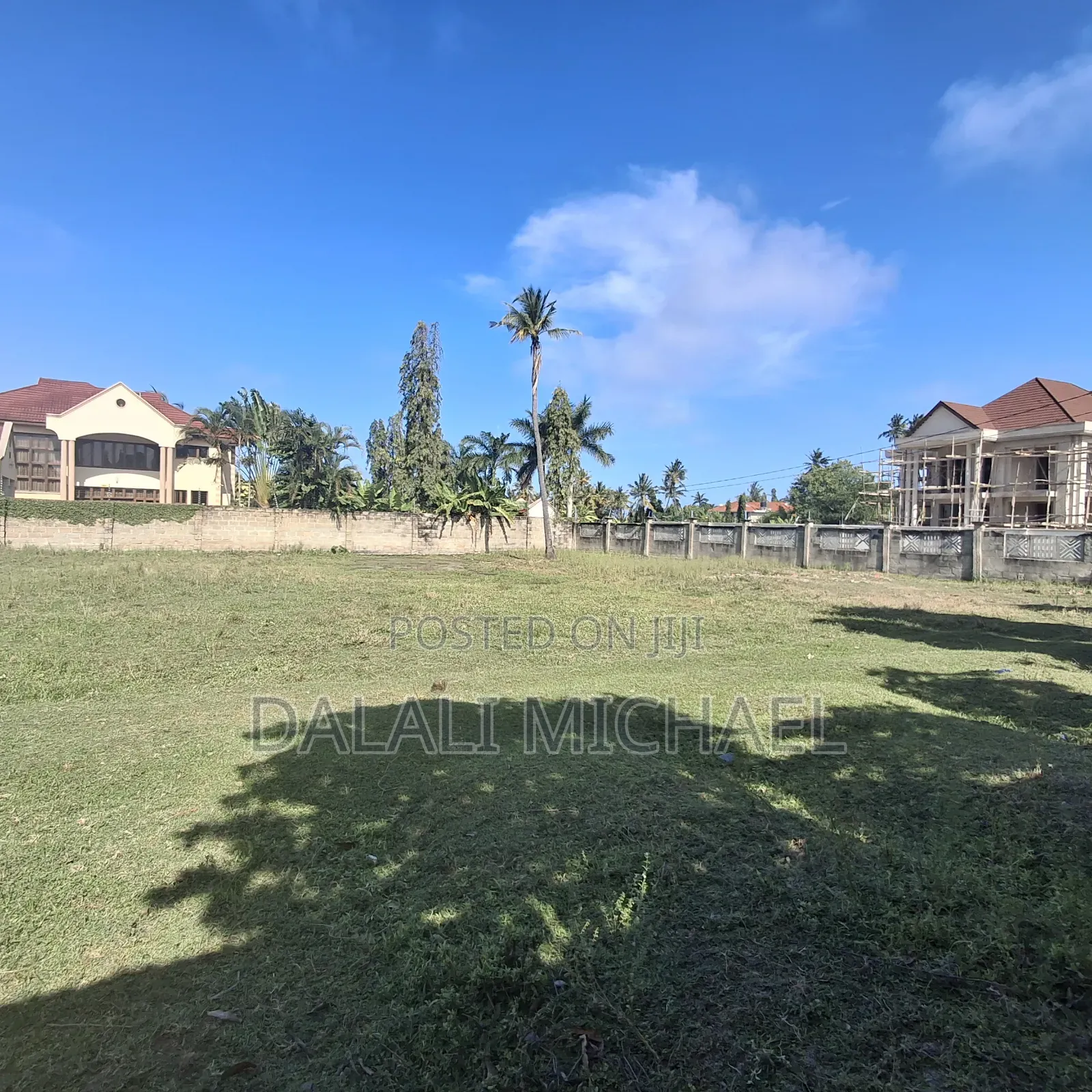 Plot for Sale Bahari Beach .!